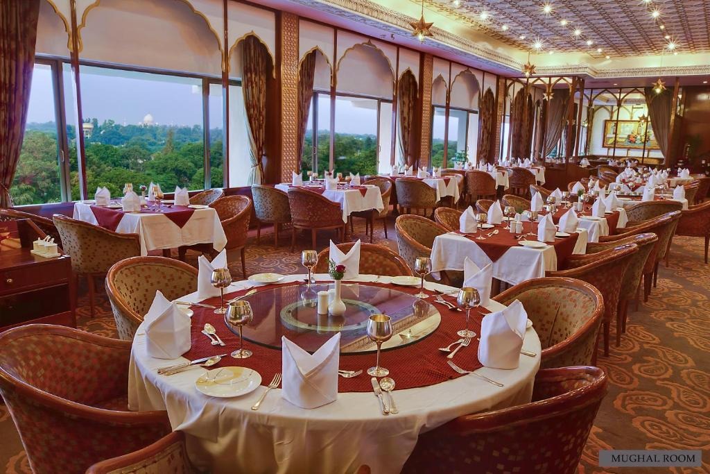 هتل کلارکز شیراز هند